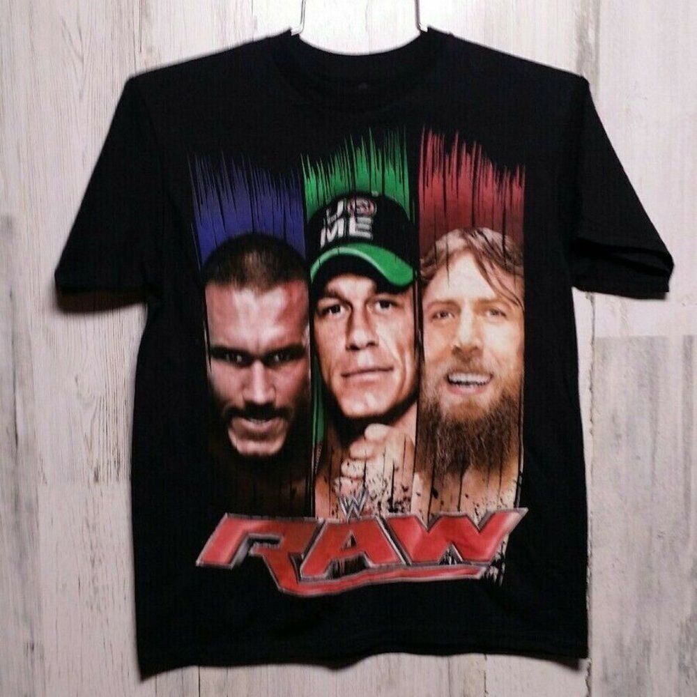 WWE Raw Kids Large Black Tee